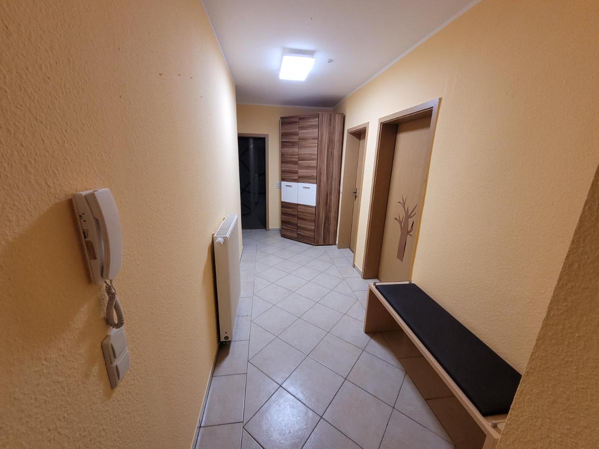 Familienfreundliche Fewo Mv Malchin Buitenkant foto